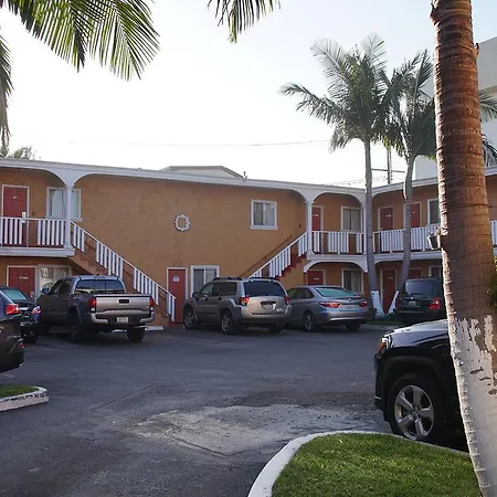 Paradise Inn And Suites-2